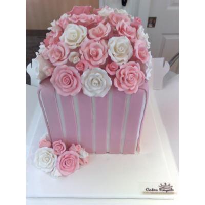 By Cakes Royale