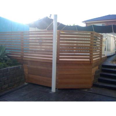 Screening down the side of the deck to create a neat finish
