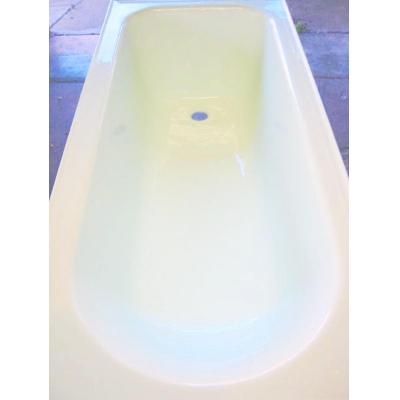 Bath Tub before we repaired or resurfaced it