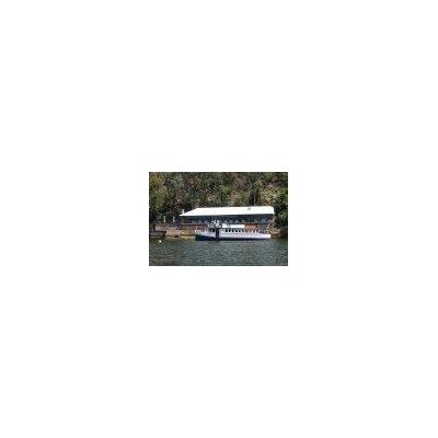 Passing the Berowra Waters Inn